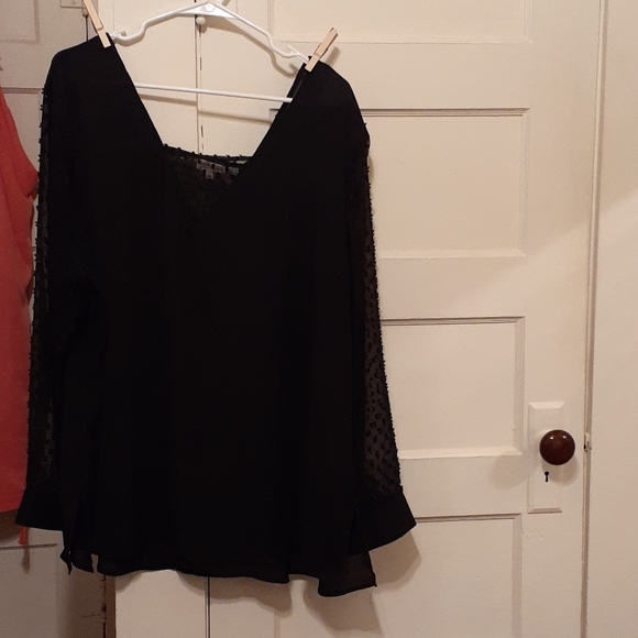 Blouse - Picture 2 of 3